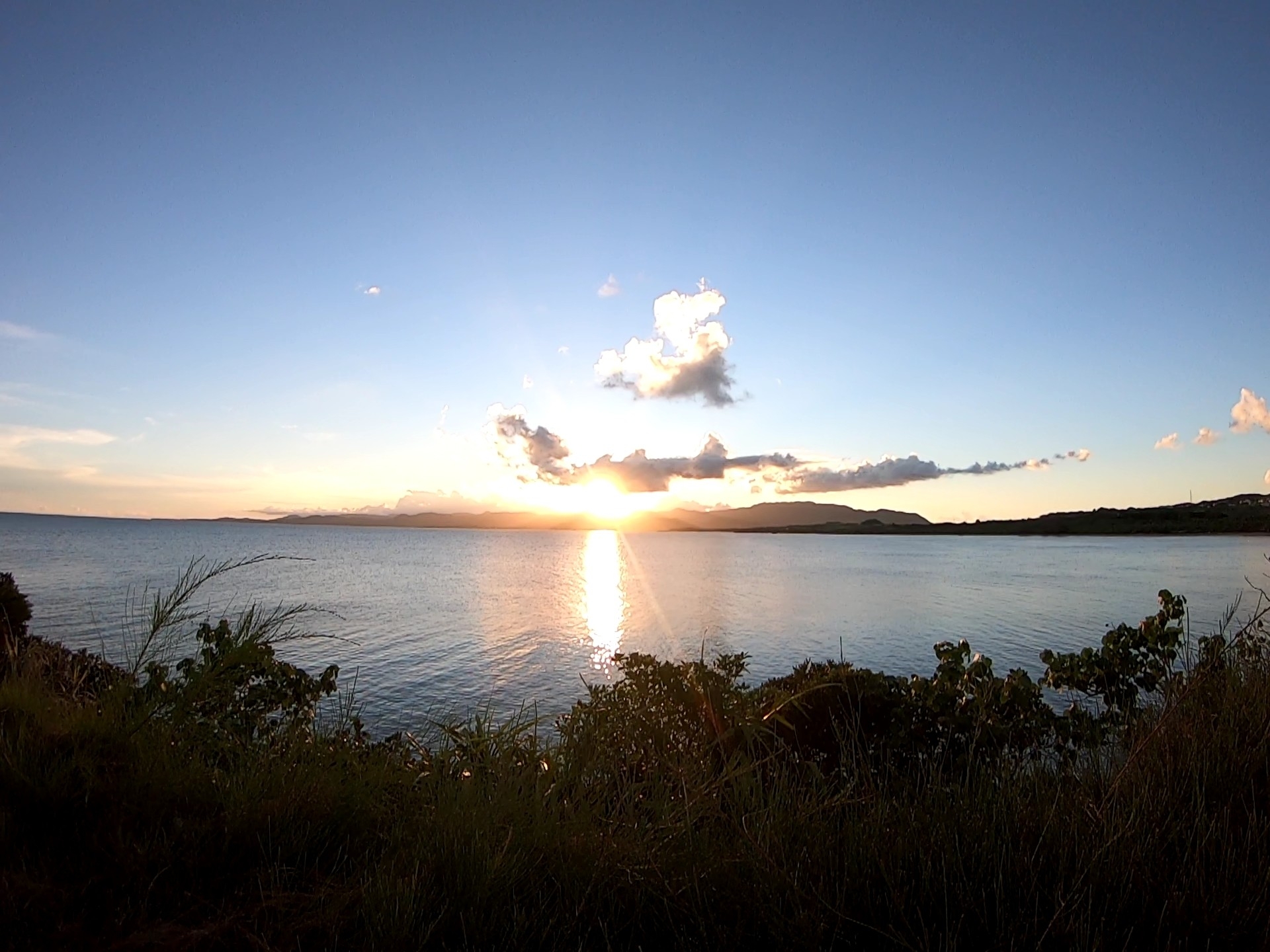 はいむるぶしから見た小浜島の夕日