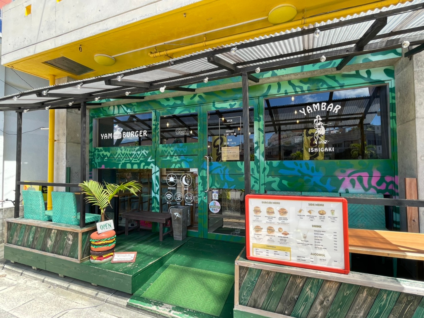 2021年9月に訪れたYAMBURGERの外観